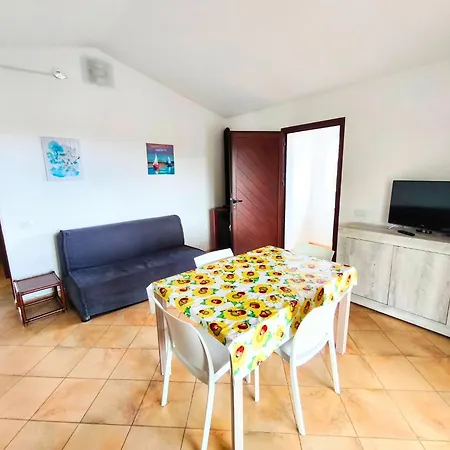 With A Sea-view Terrace Apartament Budoni